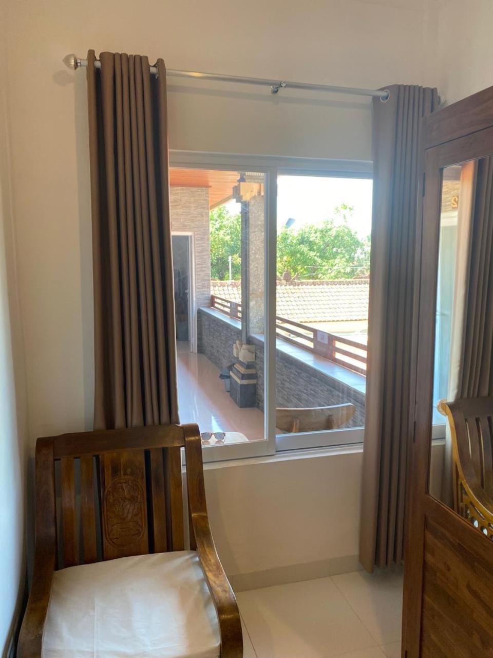 Manis Guest House Seminyak Esterno foto